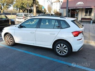 Usata Skoda Kamiq Ambition 110 CV (80 kW) 2022 Bianco SUV