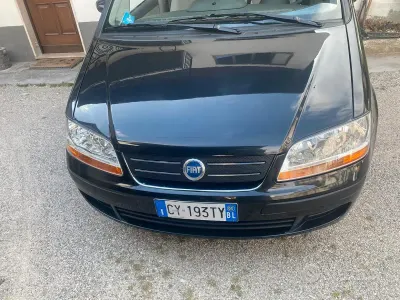 Usata Fiat Idea 95 CV (69 kW) 2005 Nero Monovolume