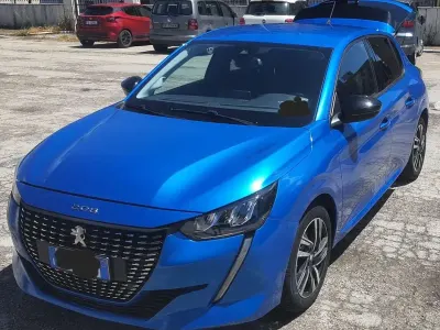 Usata Peugeot 208 Allure 75 CV (55 kW) 2022 Blu Utilitaria