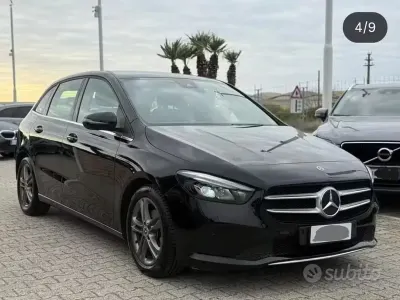 Begagnad Mercedes 180 136 HK (100 kW) 2020 Svart Sedan