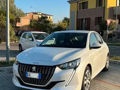 Usata Peugeot 208 75 CV (55 kW) 2020 Bianco Utilitaria