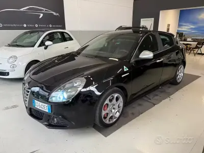 Usata Alfa Romeo Giulietta Quadrifoglio Verde 235 CV (172 kW) 2011 Nero Utilitaria