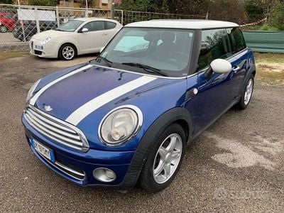 Usata Mini Cooper D 108 CV (79 kW) 2009 Blu Utilitaria