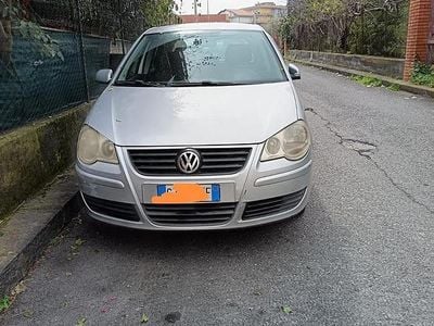Usata VW Polo 45 CV (33 kW) 2006 Grigio Utilitaria