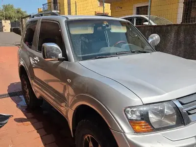 Usata Mitsubishi Pajero 160 CV (117 kW) 2002 Grigio SUV