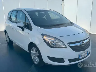 Usado Opel Meriva Cosmo 95 CV (69 kW) 2016 Blanco Monovolumen