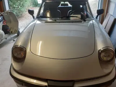 Usata Alfa Romeo Spider Quadrifoglio 125 CV (91 kW) 1986 Grigio Cabrio