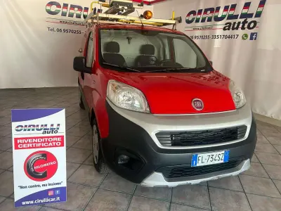 Usata Fiat Fiorino 95 CV (69 kW) 2017 Rosso pastello Monovolume
