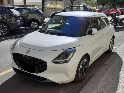 Usata Suzuki Swift 83 CV (61 kW) 2025 Bianco Utilitaria