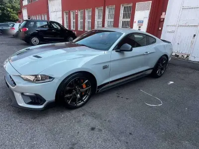 Usata Ford Mustang Fastback 460 CV (338 kW) 2021 Argento Coupé