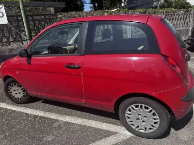 Usata Lancia Ypsilon 60 CV (44 kW) 2004 Utilitaria