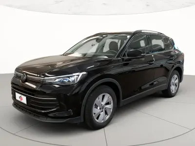 Usata VW Tiguan Life 150 CV (110 kW) 2025 Grenadill black metallizzato SUV