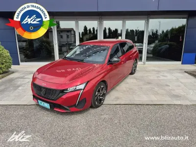 Usata Peugeot 308 SW Allure 131 CV (96 kW) 2022 Rosso Station wagon