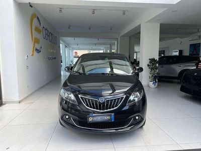 Usata Lancia Ypsilon Gold 69 CV (50 kW) 2023 Nero metallizzato Utilitaria