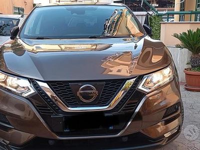 Usata Nissan Qashqai N-Connecta 110 CV (80 kW) 2017 Marrone SUV