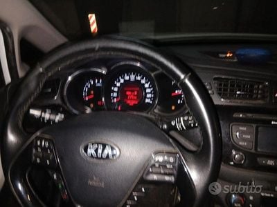 Begagnad Kia Ceed 110 HK (80 kW) 2014 Halvkombi