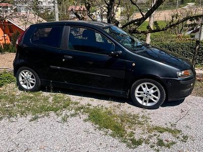 Begagnad Fiat Punto 2003 Halvkombi