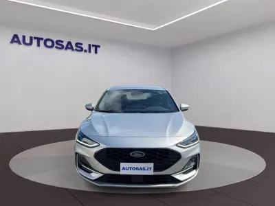 Usata Ford Focus ST-Line 125 CV (91 kW) 2024 Grigio moondust (metallizzato) Berlina