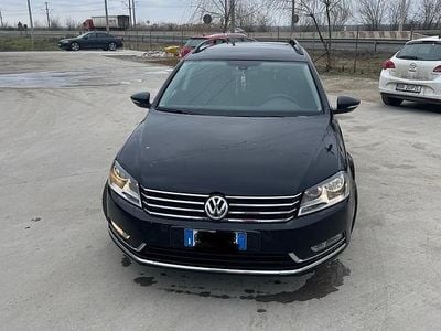 Usata VW Passat 105 CV (77 kW) 2012 Nero Berlina