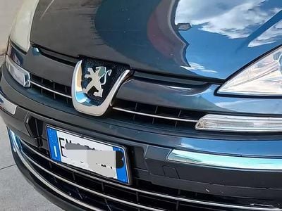 Usata Peugeot 807 136 CV (100 kW) 2012 Grigio Monovolume