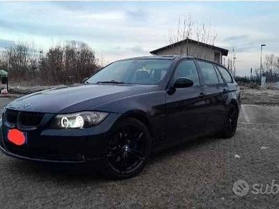 Usata BMW 320 Efficient Dynamics 2008 Blu Station wagon