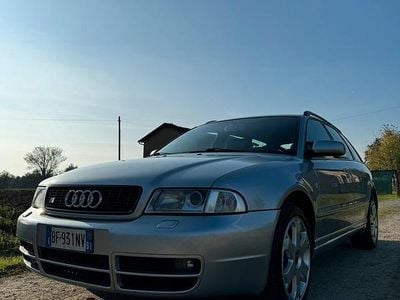Usata Audi S4 265 CV (194 kW) 1999 Grigio Station wagon