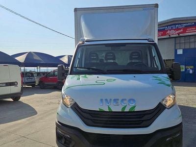 Usata Iveco Daily 136 CV (100 kW) 2022 Bianco Furgone