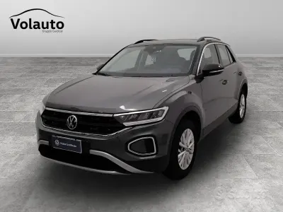 Usata VW T-Roc Life 150 CV (110 kW) 2024 Grigio SUV