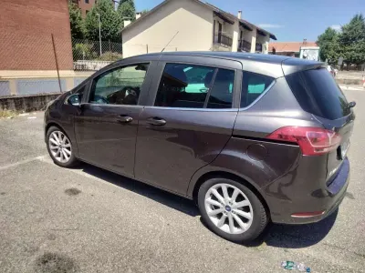 Usata Ford B-MAX Titanium 87 CV (63 kW) 2017 Monovolume