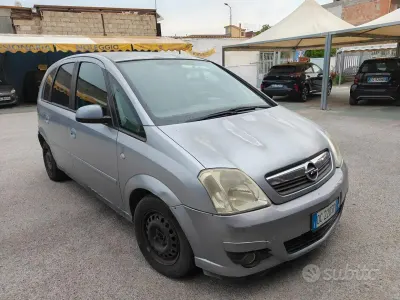Usata Opel Meriva 90 CV (66 kW) 2006 Grigio Monovolume
