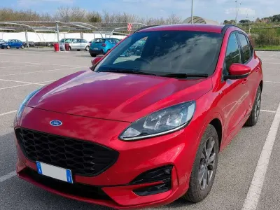 Usata Ford Kuga ST-Line 120 CV (88 kW) 2022 Rosso SUV
