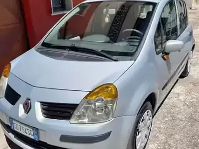 Usata Renault Modus 70 CV (51 kW) 2006 Grigio Monovolume
