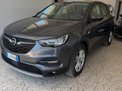 Usata Opel Grandland X Edition 131 CV (96 kW) 2022 Grigio SUV