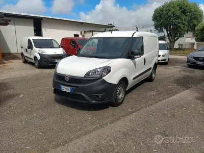 Usata Fiat Doblò 95 CV (69 kW) 2021 Bianco Monovolume