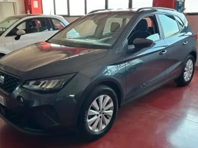 Usata Seat Arona Style 95 CV (69 kW) 2023 Grigio SUV