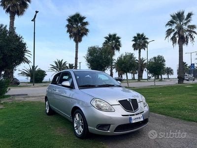 Usata Lancia Ypsilon 77 CV (56 kW) 2009 Grigio Utilitaria