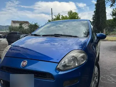 Usata Fiat Punto 75 CV (55 kW) 2013 Blu Utilitaria
