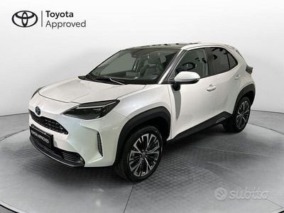 Bianco Usata 2022 Toyota Yaris Cross Lounge SUV | 23.900 € (Buon prezzo)
