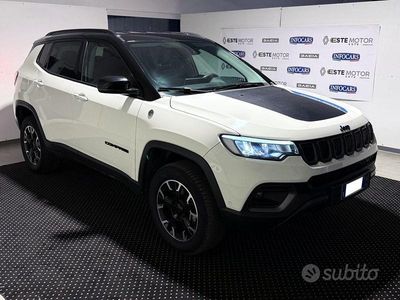 Usata Jeep Compass Trailhawk 240 CV (176 kW) 2023 Bianco metallizzato SUV