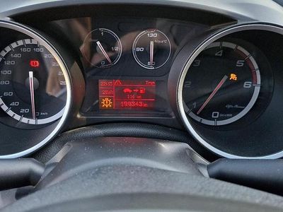 Usata Alfa Romeo Giulietta 105 CV (77 kW) 2011 Bianco Utilitaria