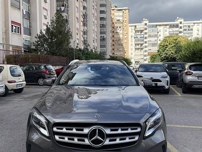 Usata Mercedes GLA200 136 CV (100 kW) 2019 Grigio SUV