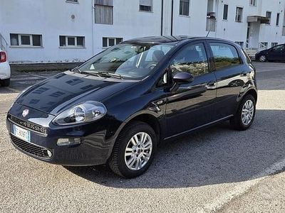 Usata Fiat Grande Punto Lounge 77 CV (56 kW) 2016 Blu Utilitaria