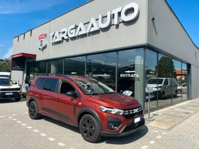 Usata Dacia Jogger Extreme 101 CV (74 kW) 2023 Giallo Monovolume