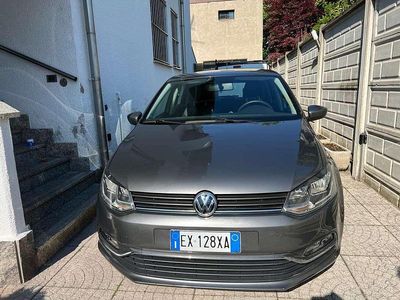 Usata VW Polo Trendline 75 CV (55 kW) 2015 Grigio Berlina