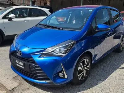 Usata Toyota Yaris Lounge 72 CV (52 kW) 2019 Blu Berlina