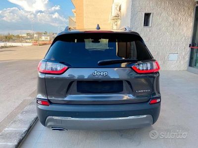 Occasion Jeep Cherokee Limited 195 ch (143 kW) 2019 Gris SUV