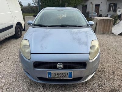 Usata Fiat Grande Punto Dynamic 90 CV (66 kW) 2006 Blu Utilitaria