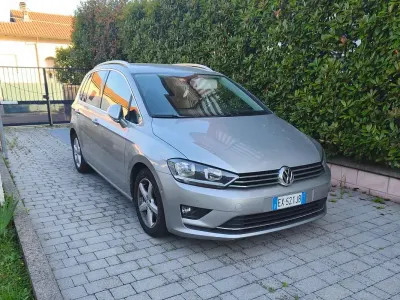 Usata VW Golf Sportsvan Highline 110 CV (80 kW) 2014 Grigio Monovolume