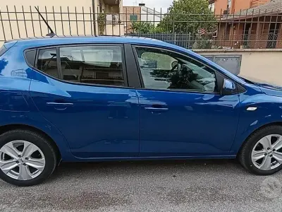 Usata Dacia Sandero 101 CV (74 kW) 2023 Blu Berlina