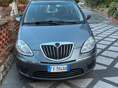 Usata Lancia Musa 77 CV (56 kW) 2009 Grigio Monovolume